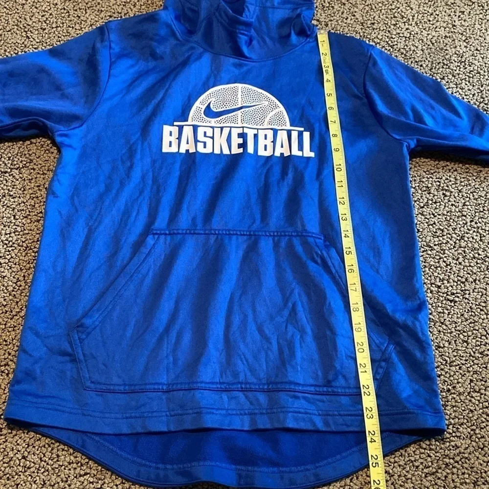 Nike Basketball Hoodie Sweatshirt Size Youth XL in Like New Condition